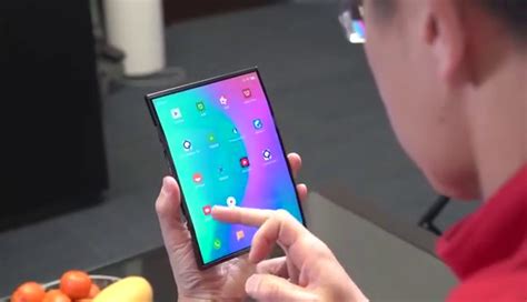 X­i­a­o­m­i­­n­i­n­ ­K­a­t­l­a­n­a­b­i­l­i­r­ ­E­k­r­a­n­ı­n­ı­ ­S­a­m­s­u­n­g­­u­n­ ­R­a­k­i­b­i­ ­V­i­s­i­o­n­o­x­ ­Ü­r­e­t­i­y­o­r­